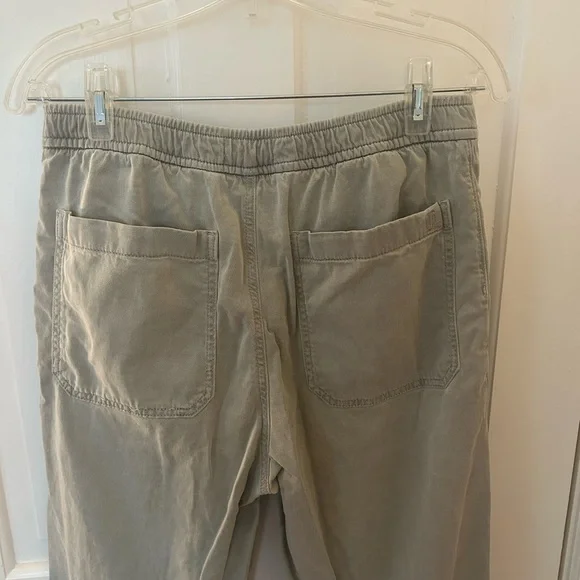 MARINE LAYER SATURDAY PANT IN FADED OLIVE SIZE MEFIUM - Picture 7 of 7